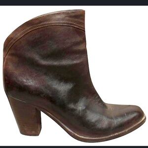 Sartore Paris brown leather ankle boots 38 $600 7.5 western boho luxury designer